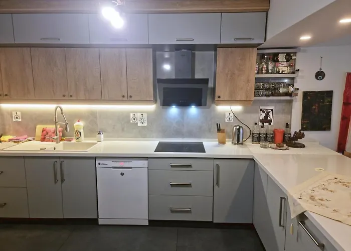 House * 伊兹密尔