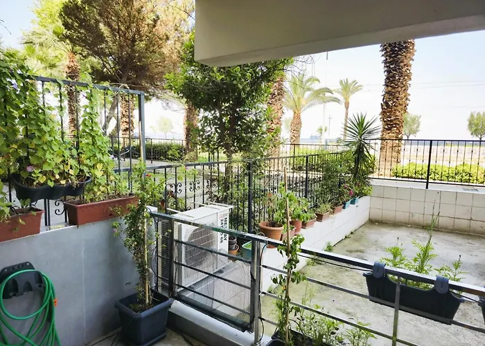 House * 伊兹密尔